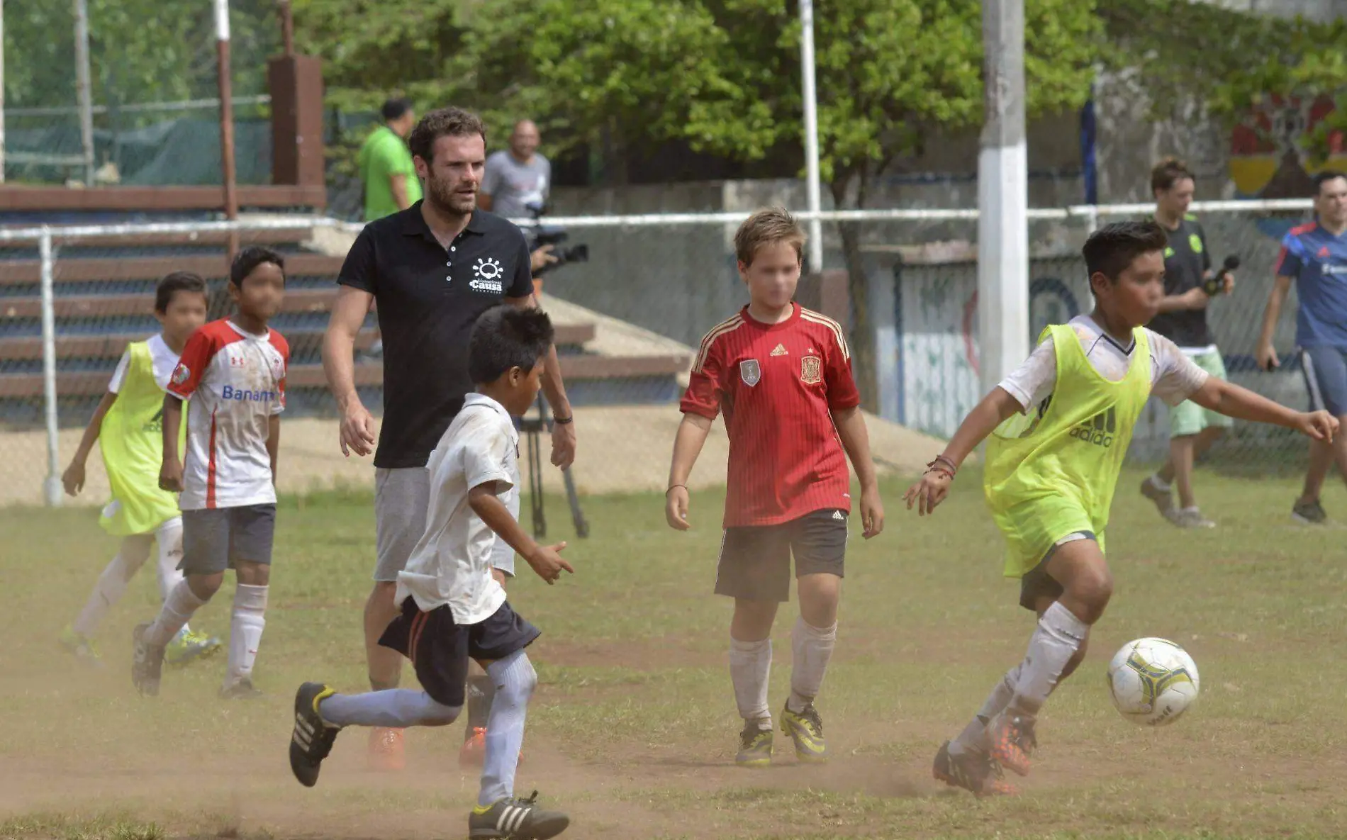 Niños futbolistas